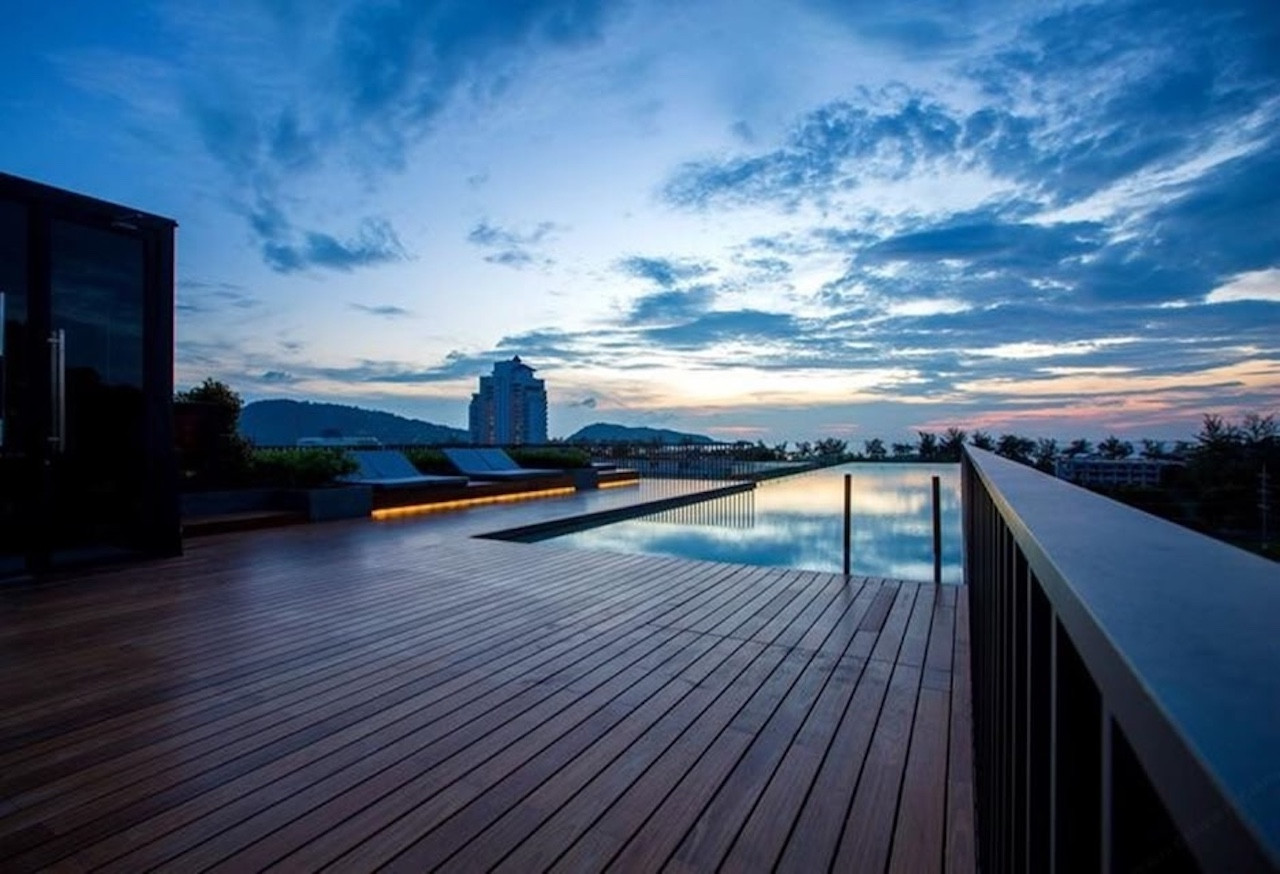1 Bedroom Foreign Freehold Condo for Sale at The Deck Patong