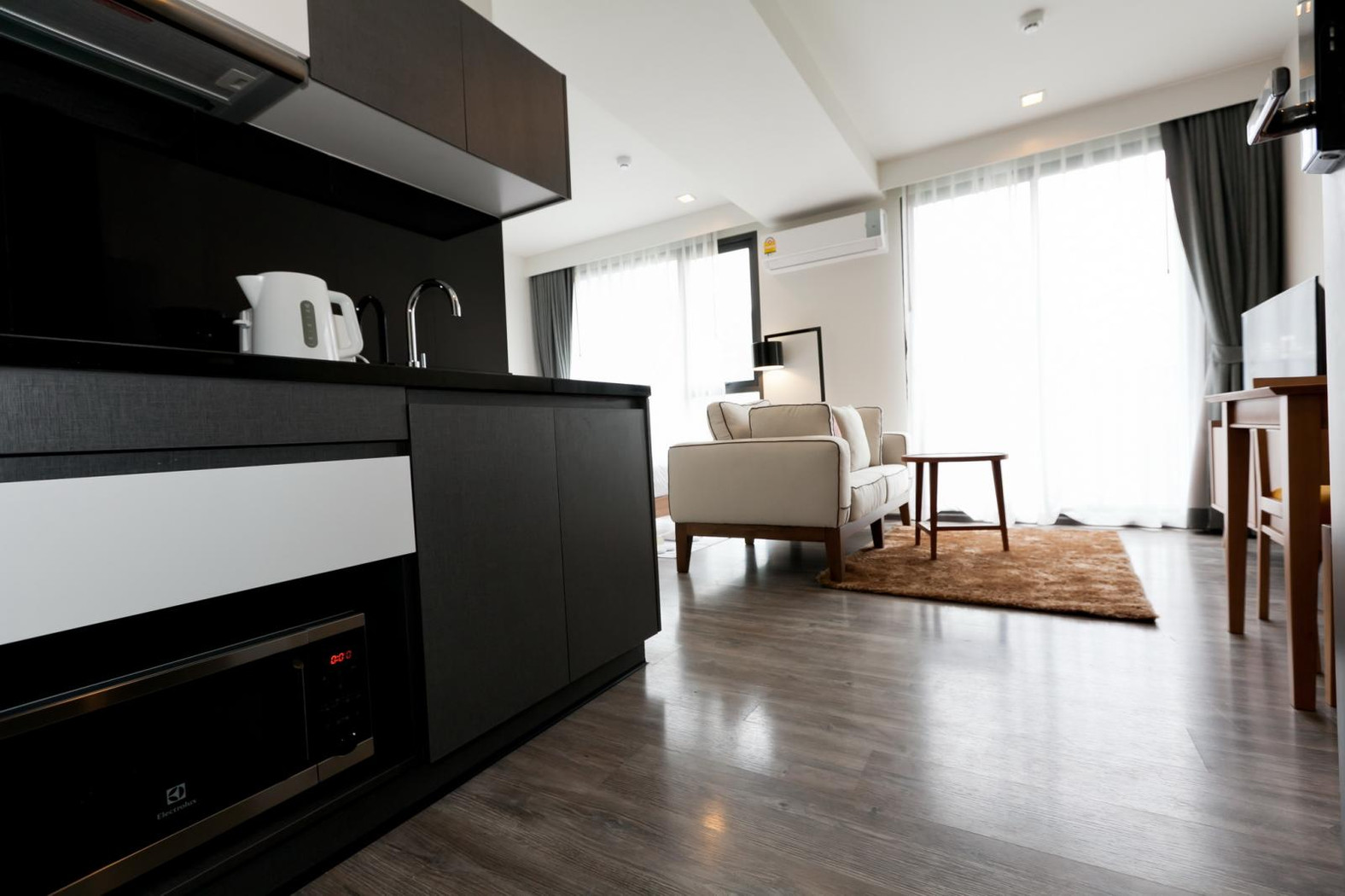 The Deck Patong condos for rent