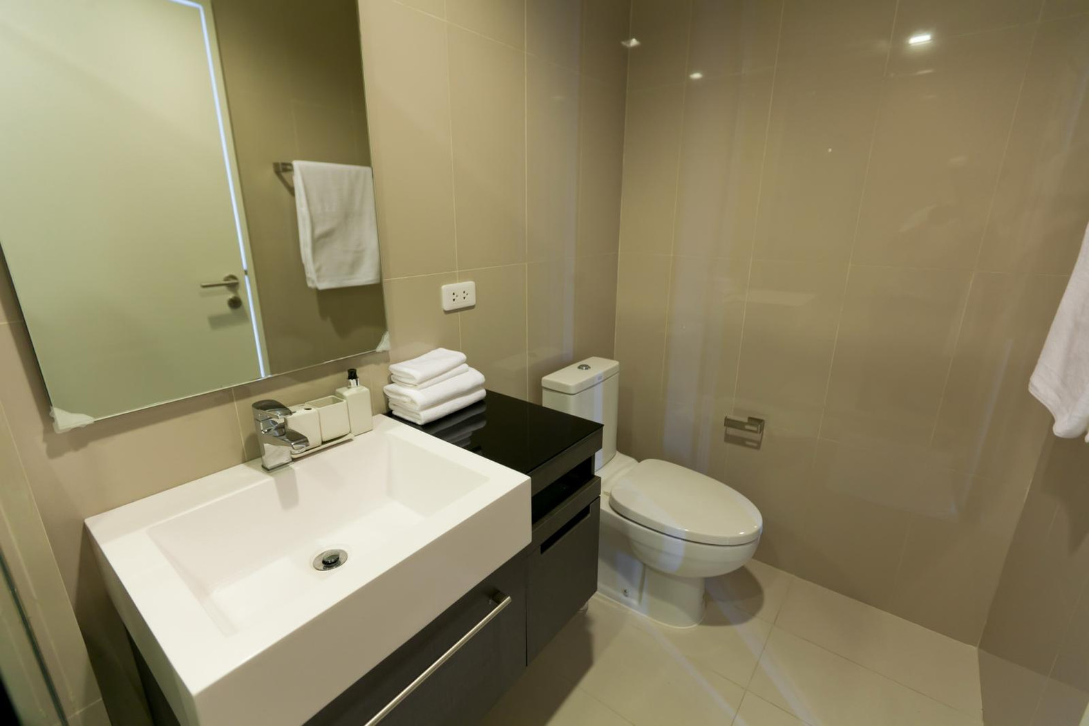 The Deck Patong condos for rent