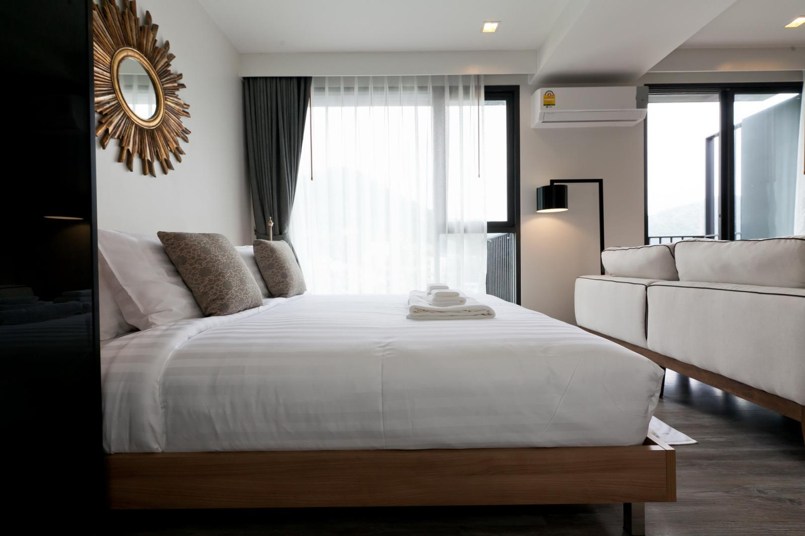 The Deck Patong condos for rent