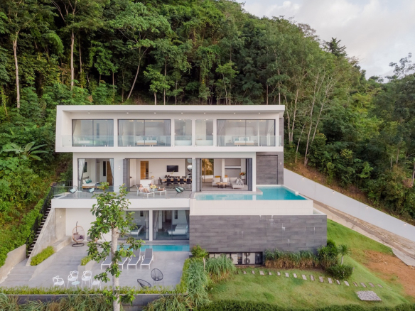 Yamu Hills villa for sale in Phuket with panoramic sea views and private pool