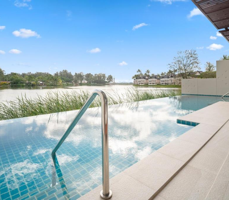 2 Bedroom Condo for Sale at Angsana Oceanview Residences, Laguna Phuket