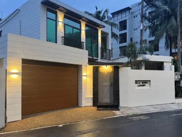 3 bedroom house for rent in Kamala with private garden