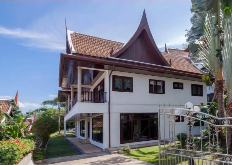 4 Bedroom Sea View Pool Villa for Sale in Patong, Phuket