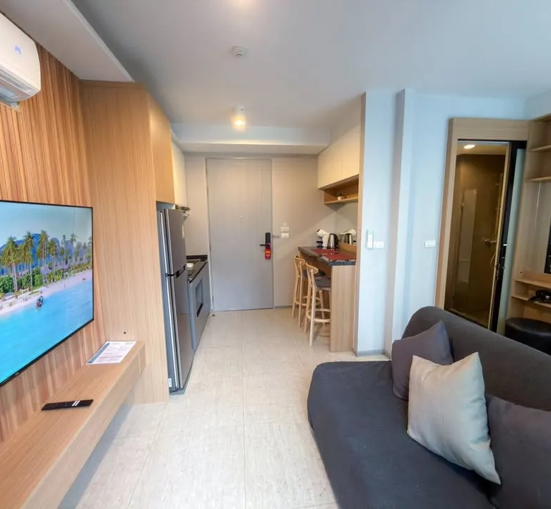 Renovated Studio for Rent at 6th Avenue Surin Phuket