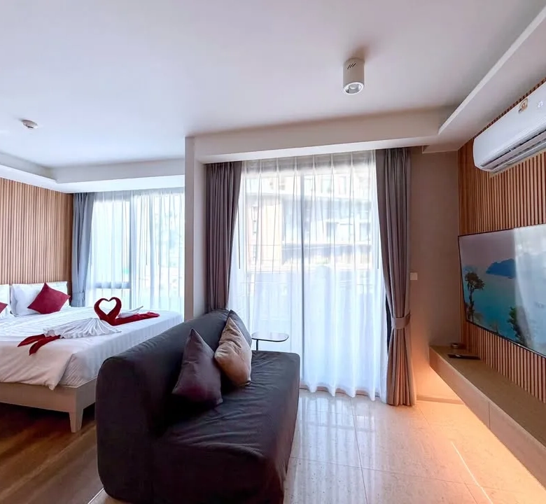 Renovated Studio for Rent at 6th Avenue Surin Phuket