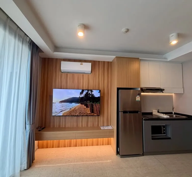 Renovated Studio for Rent at 6th Avenue Surin Phuket