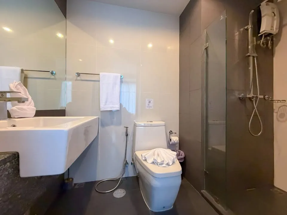 Renovated Studio for Rent at 6th Avenue Surin Phuket