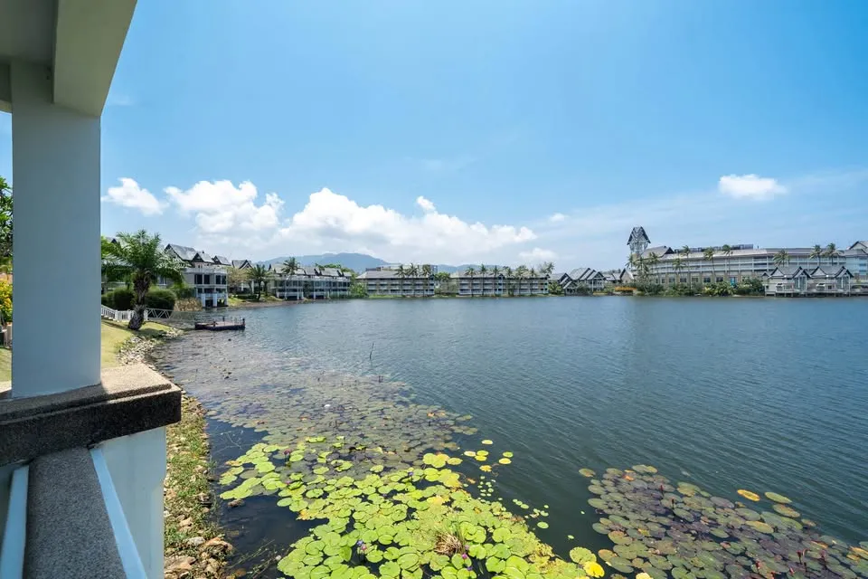 2-Bedroom Lakefront Duplex for Rent at Allamanda 1, Laguna Phuket