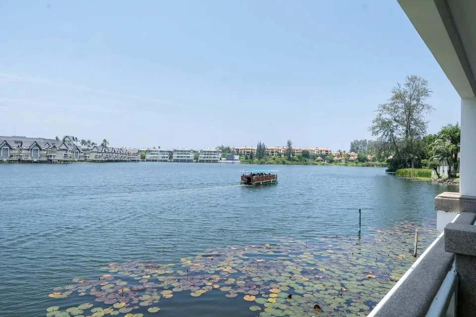 2-Bedroom Lakefront Duplex for Rent at Allamanda 1, Laguna Phuket