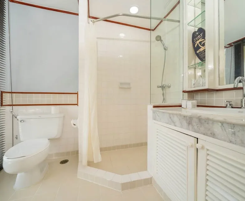 2-Bedroom Lakefront Duplex for Rent at Allamanda 1, Laguna Phuket