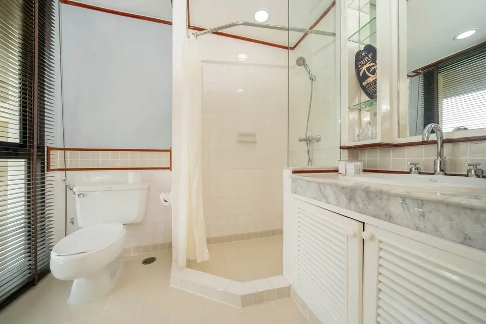2-Bedroom Lakefront Duplex for Rent at Allamanda 1, Laguna Phuket