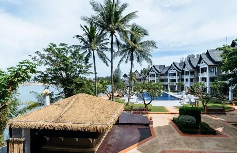 2-Bedroom Lakefront Duplex for Rent at Allamanda 1, Laguna Phuket