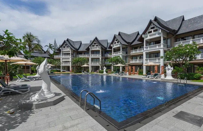 2-Bedroom Lakefront Duplex for Rent at Allamanda 1, Laguna Phuket
