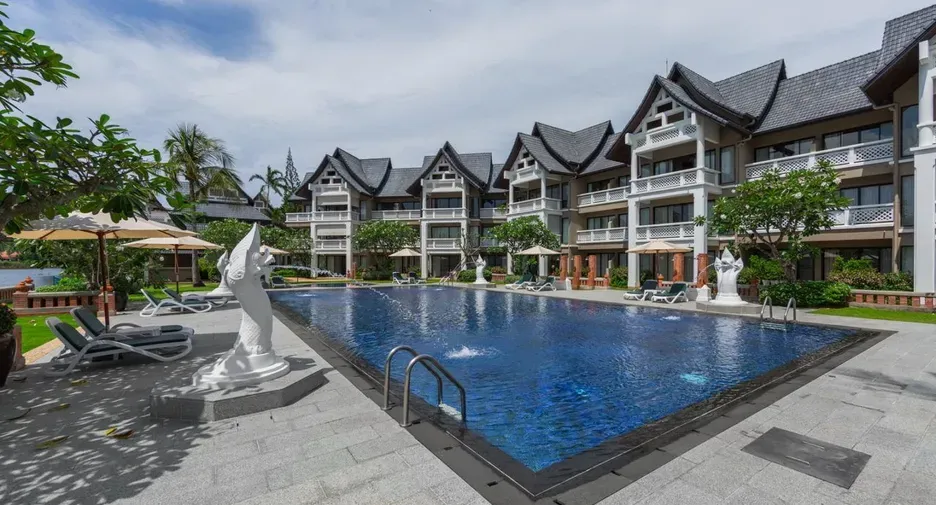 2-Bedroom Lakefront Duplex for Rent at Allamanda 1, Laguna Phuket