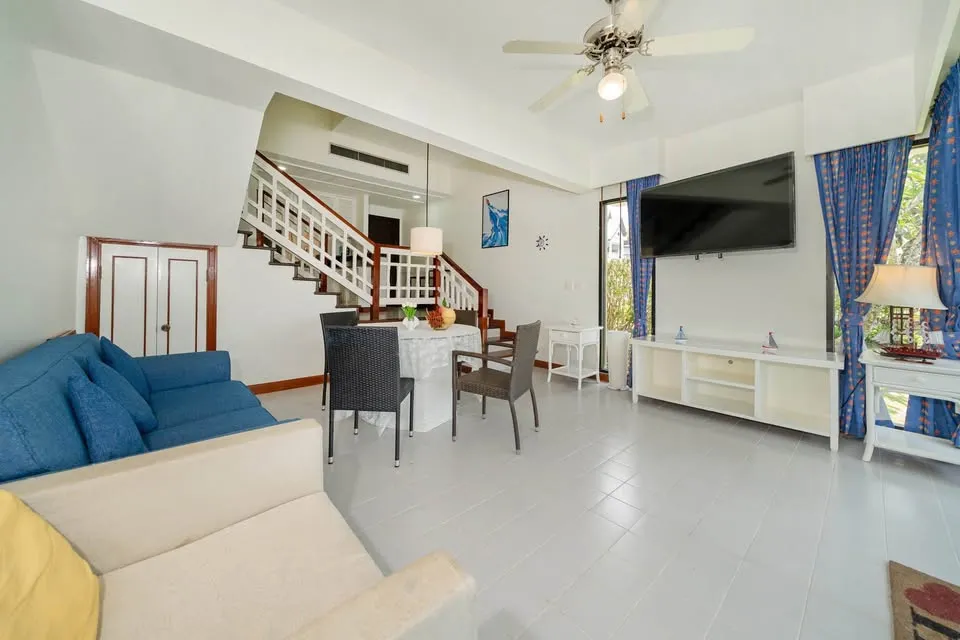 2-Bedroom Lakefront Duplex for Rent at Allamanda 1, Laguna Phuket