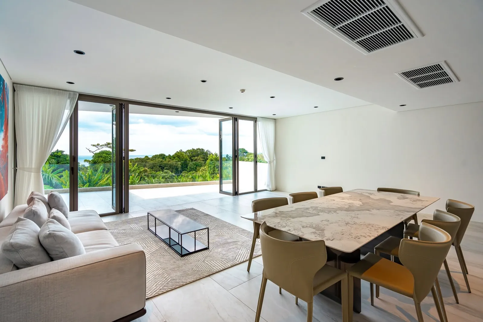 3 Bedroom Luxury Sea View Duplex for Rent at Bluepoint Patong