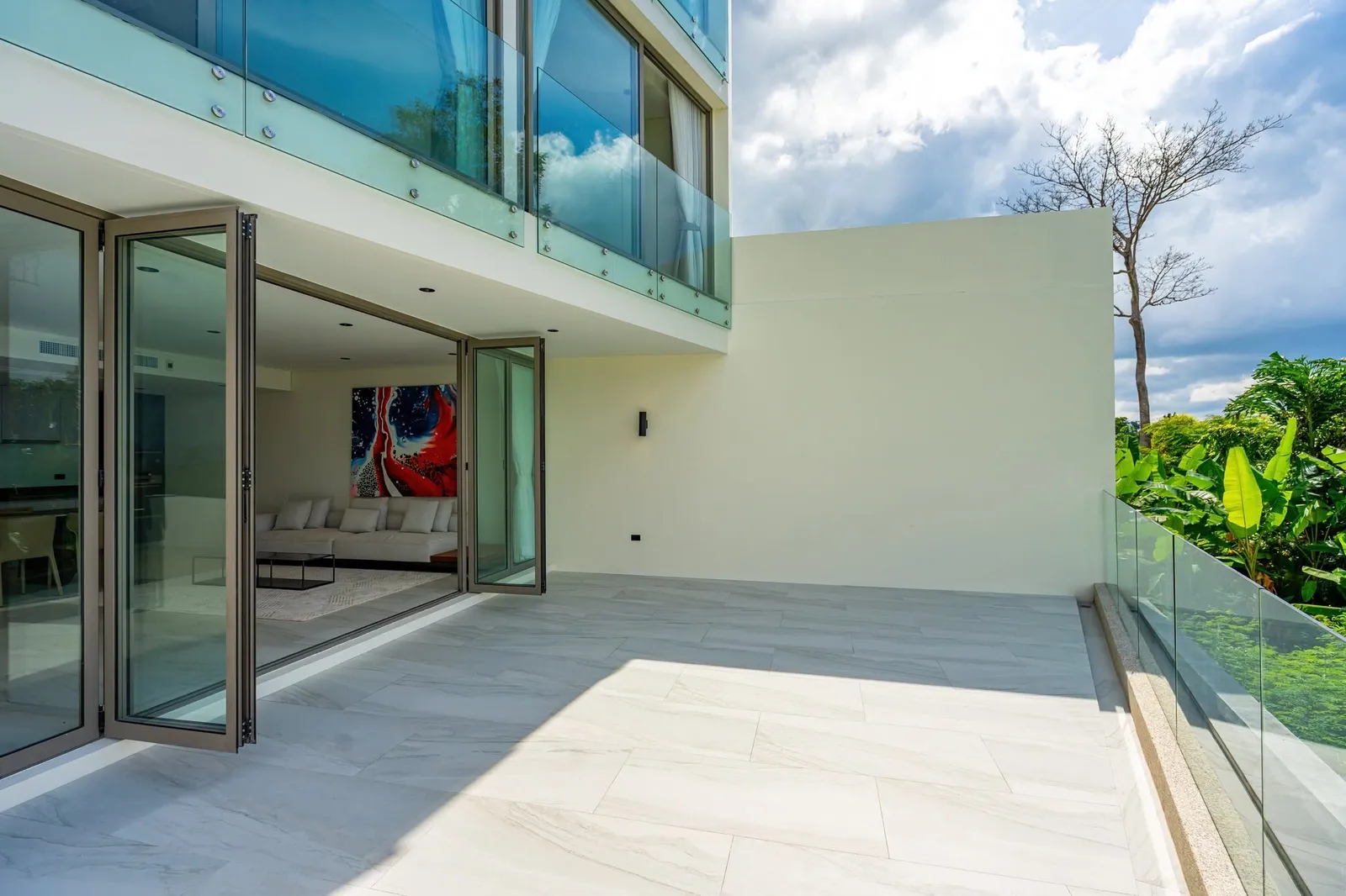 3 Bedroom Luxury Sea View Duplex for Rent at Bluepoint Patong