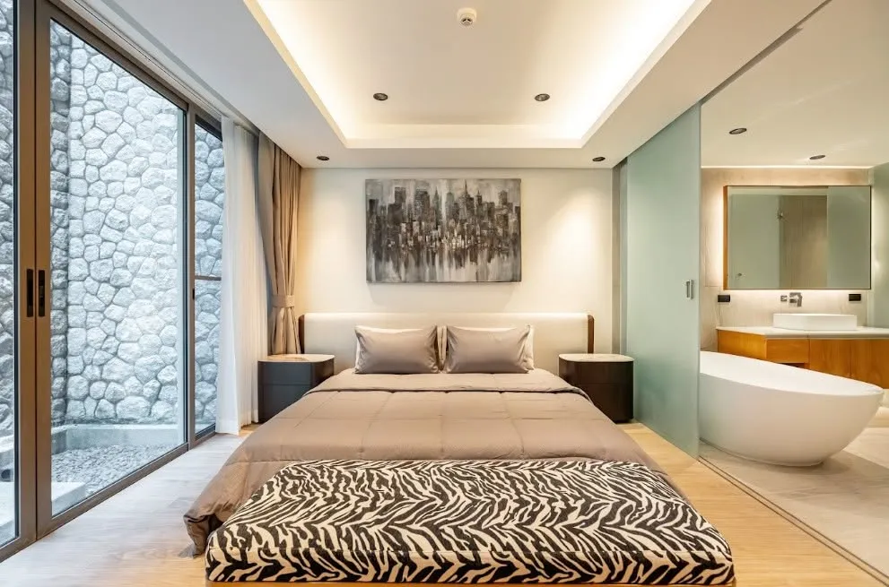 3 Bedroom Luxury Sea View Duplex for Rent at Bluepoint Patong