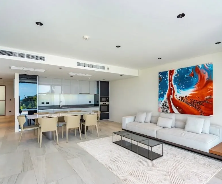 3 Bedroom Luxury Sea View Duplex for Rent at Bluepoint Patong