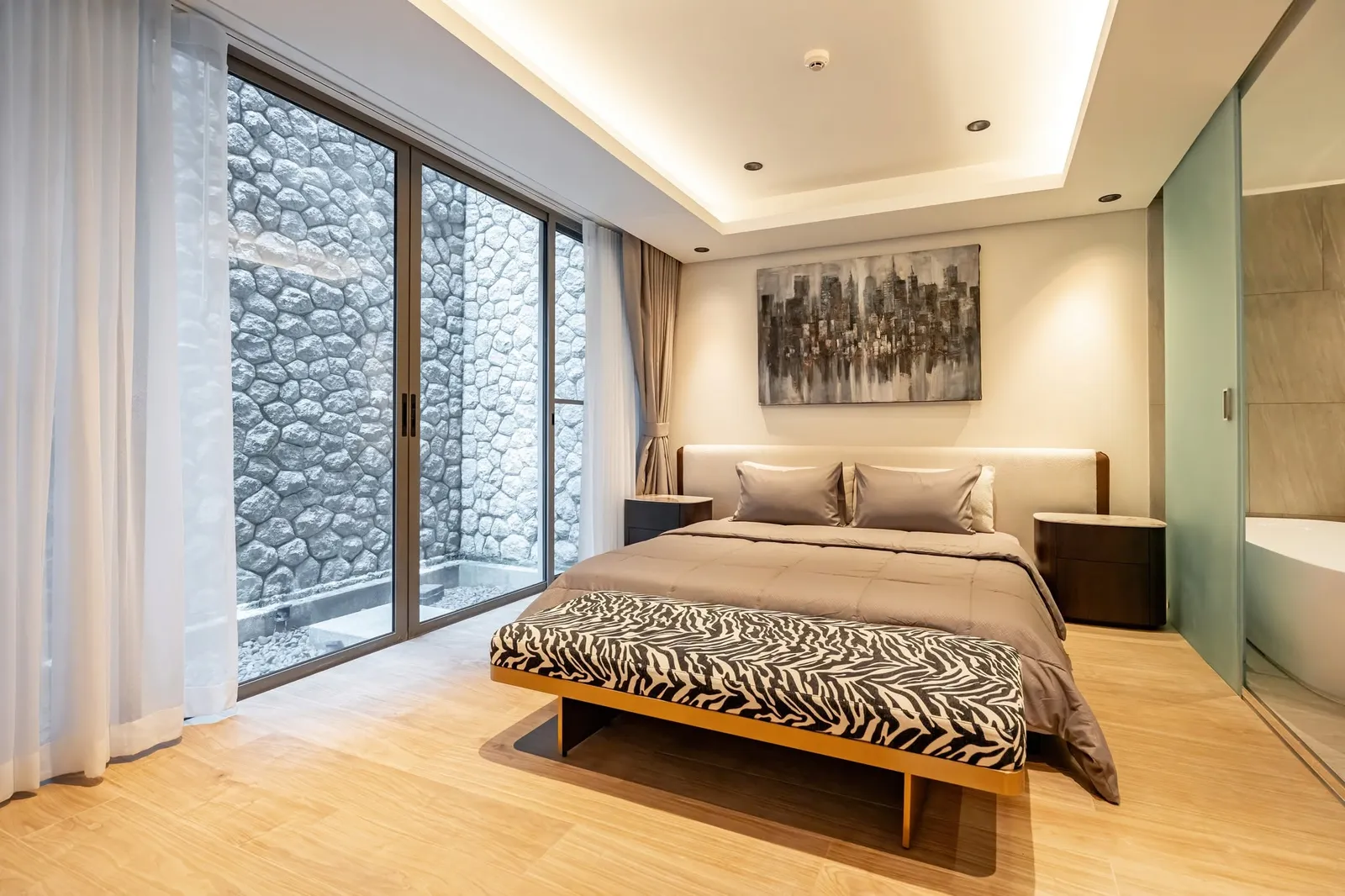 3 Bedroom Luxury Sea View Duplex for Rent at Bluepoint Patong