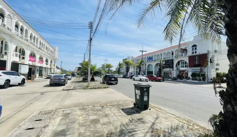 Commercial Townhouse for Rent in Koh Kaew Phuket