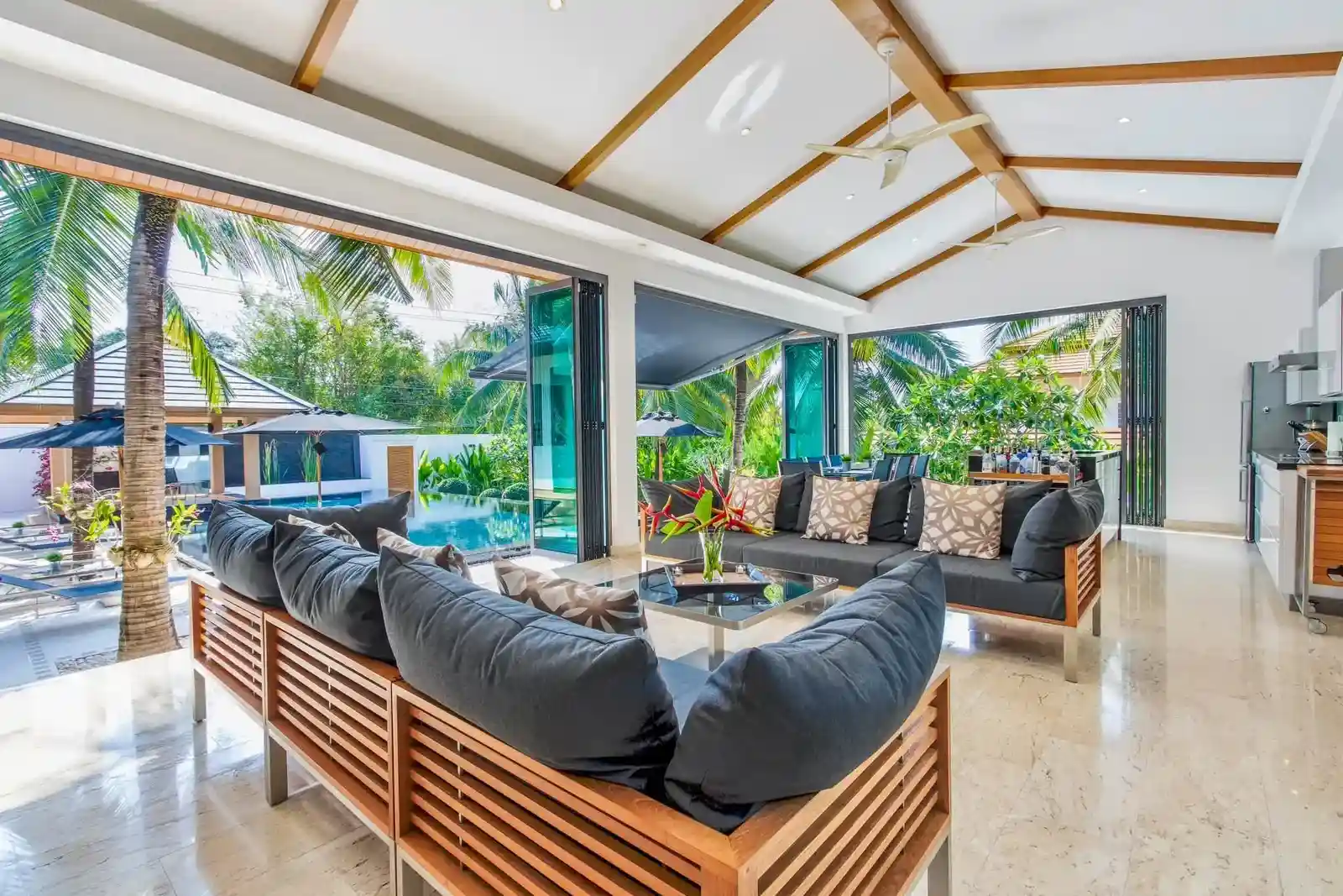 Luxury 4-Bedroom Pool Villa for Rent in Rawai Phuket – 1,864 sqm Land