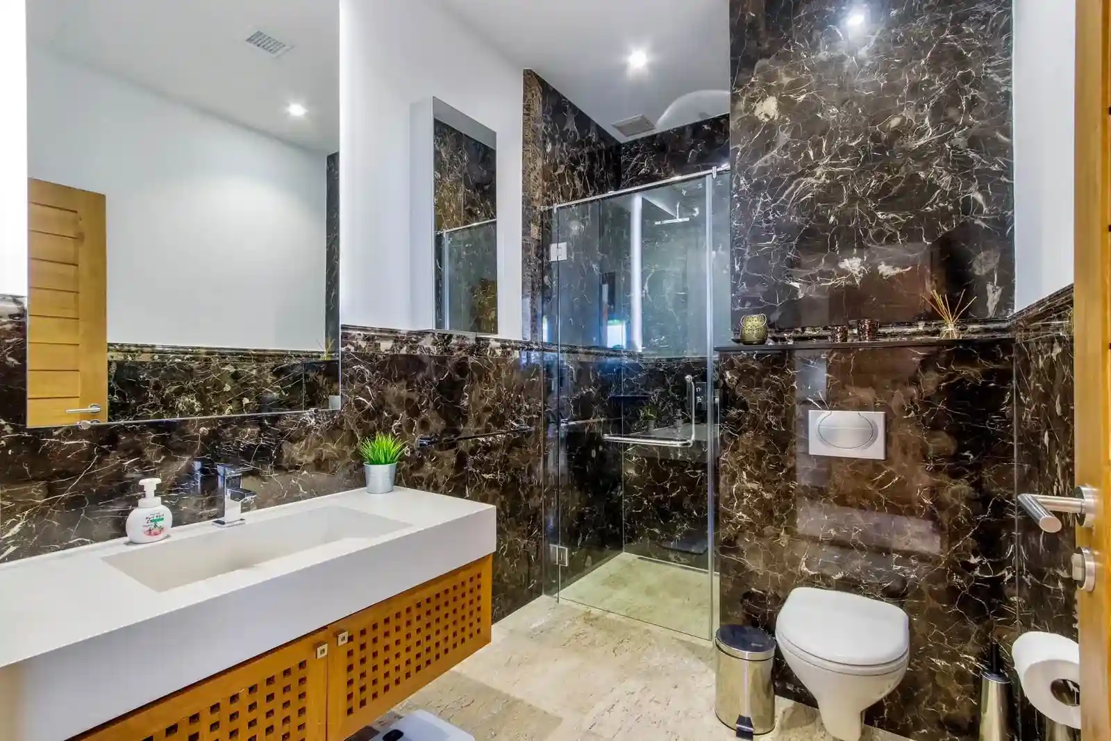 Luxury 4-Bedroom Pool Villa for Rent in Rawai Phuket – 1,864 sqm Land