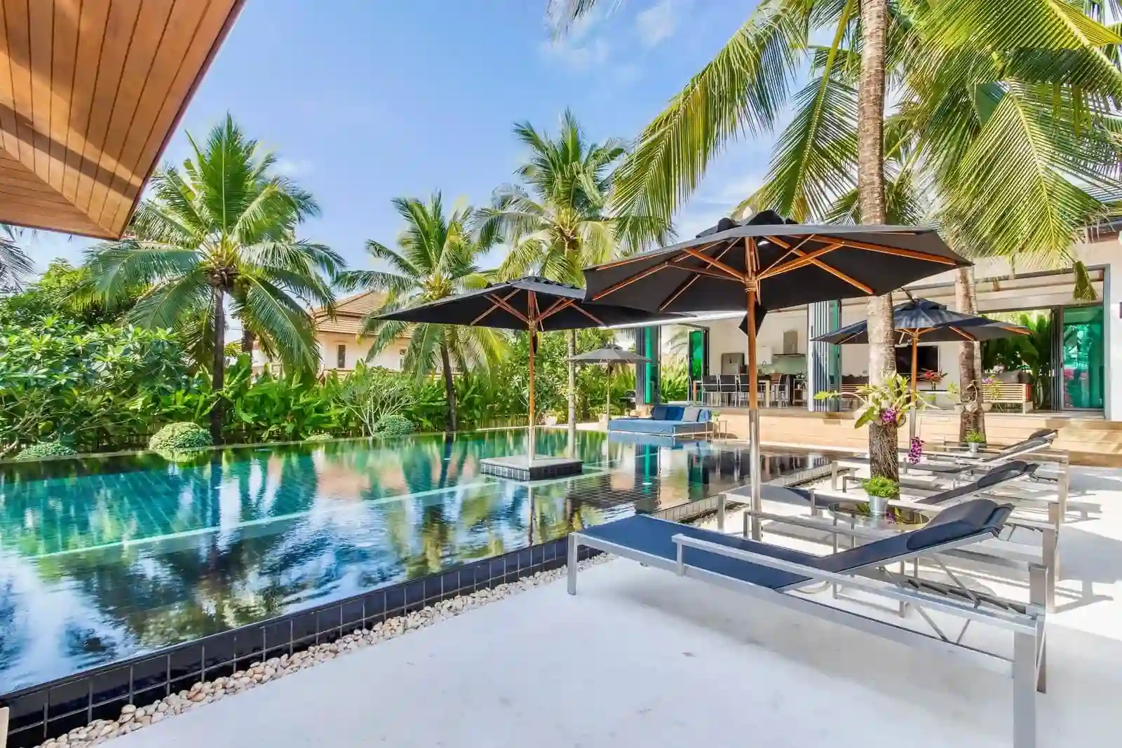 Luxury 4-Bedroom Pool Villa for Rent in Rawai Phuket – 1,864 sqm Land