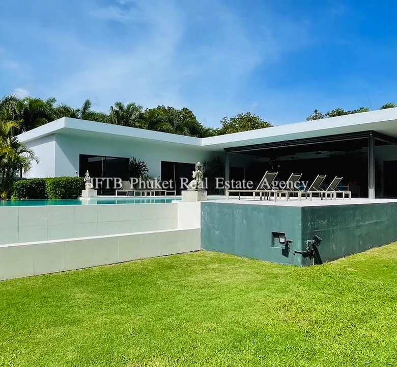 4-Bedroom Luxury Pool Villa for Sale in Rawai, Phuket – 2,000 sqm Land