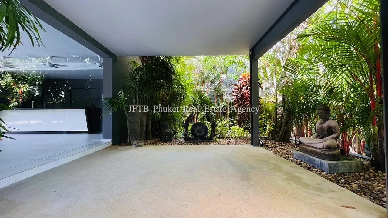 4-Bedroom Luxury Pool Villa for Sale in Rawai, Phuket – 2,000 sqm Land