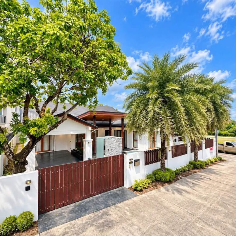 Luxury 4-Bedroom Pool Villa for Rent in Koh Kaew, Phuket – Near BISP