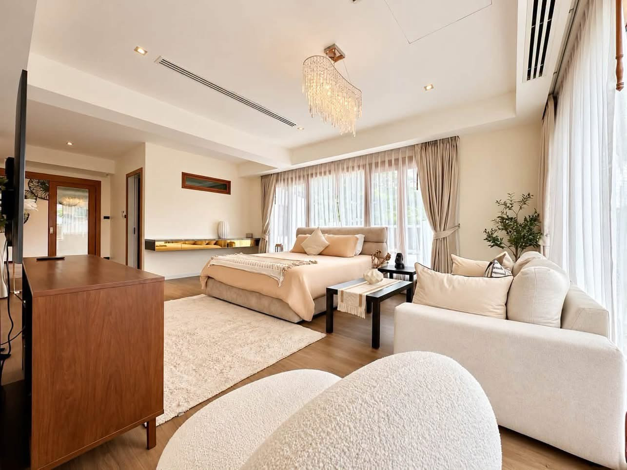 Luxury 4-Bedroom Pool Villa for Rent in Koh Kaew, Phuket – Near BISP