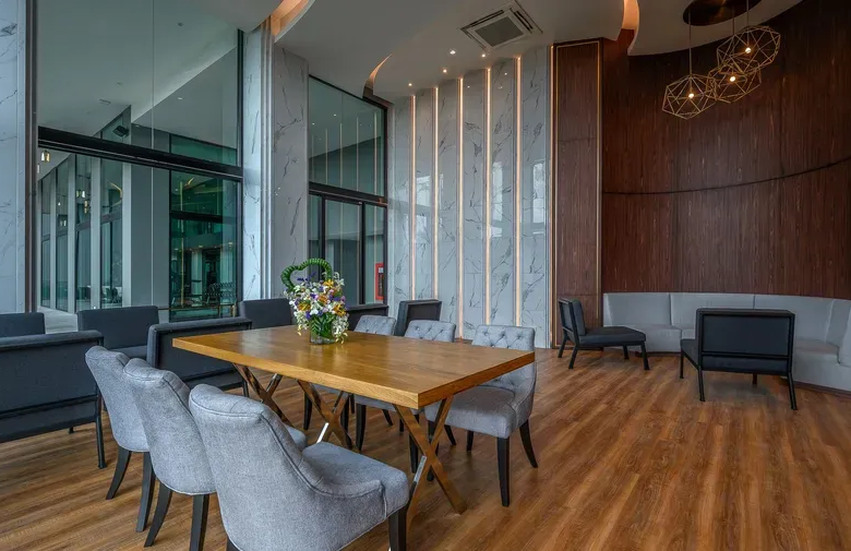 Mida Grande Resort Condo for Sale in Surin, Phuket – 1-Bedroom Sea View Foreign Freehold