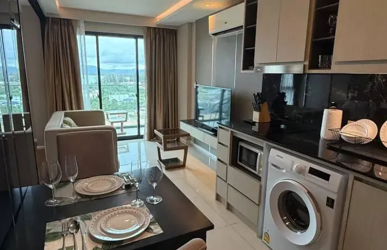 Mida Grande Resort Condo for Sale in Surin, Phuket – 1-Bedroom Sea View Foreign Freehold