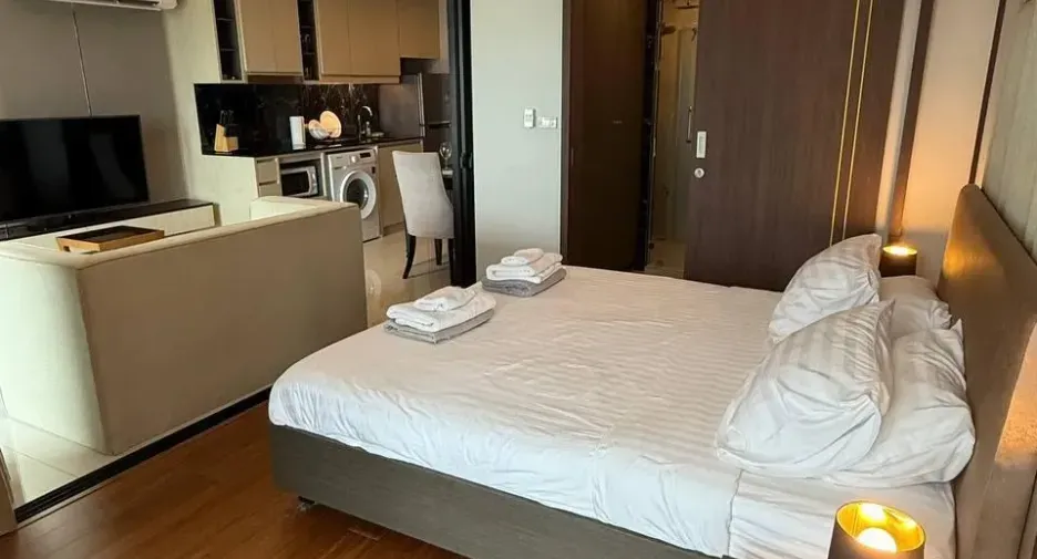 Mida Grande Resort Condo for Sale in Surin, Phuket – 1-Bedroom Sea View Foreign Freehold