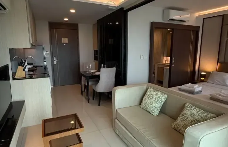 Mida Grande Resort Condo for Sale in Surin, Phuket – 1-Bedroom Sea View Foreign Freehold