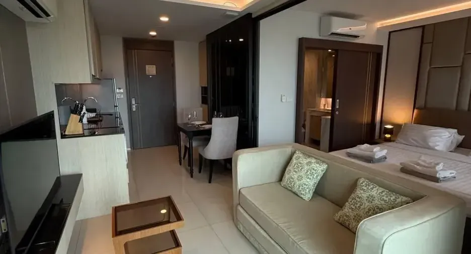 Mida Grande Resort Condo for Sale in Surin, Phuket – 1-Bedroom Sea View Foreign Freehold