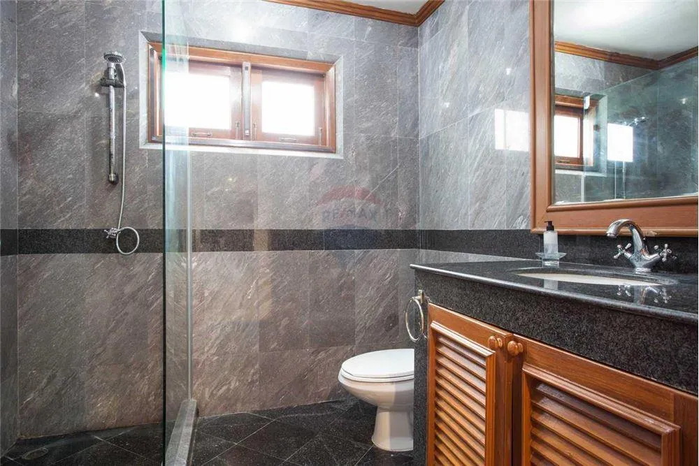 4 Bedroom Sea View Pool Villa for Sale in Patong, Phuket
