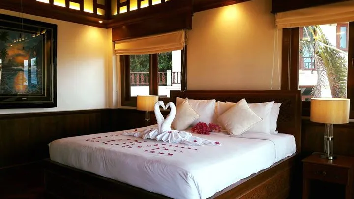 4 Bedroom Sea View Pool Villa for Sale in Patong, Phuket