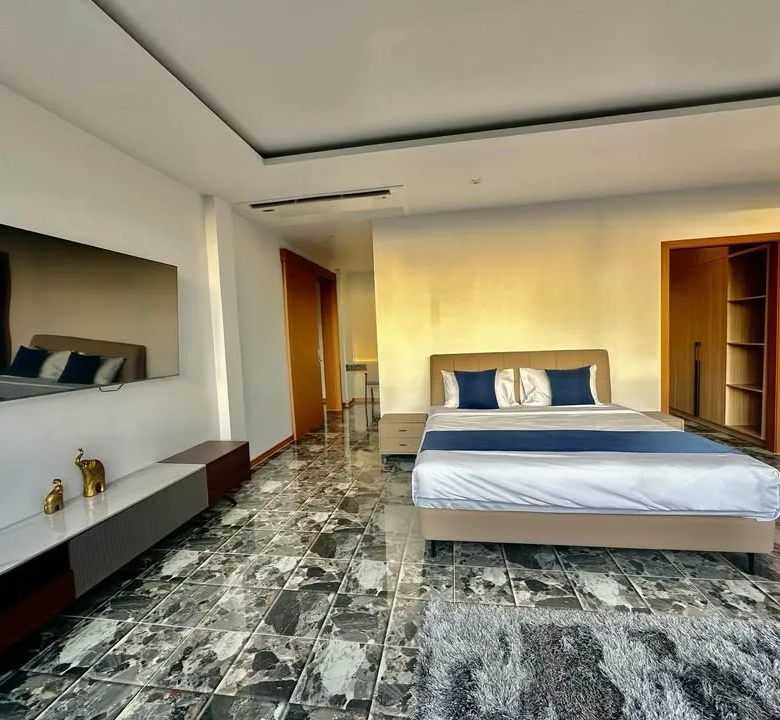 5 Bedroom Villa for Rent in Layan, Phuket – Sea View Pool Villa