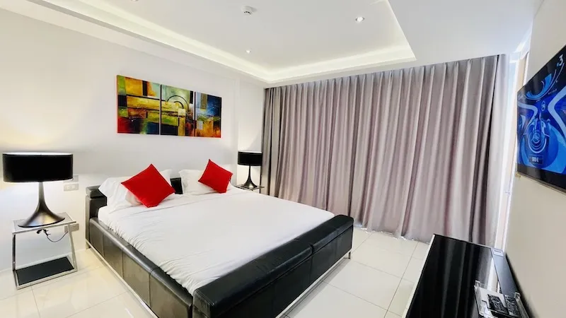 The View Kata Condo for Sale – 2 Bedrooms, Private Pool & Panoramic Sea View