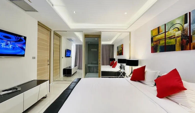 The View Kata Condo for Sale – 2 Bedrooms, Private Pool & Panoramic Sea View